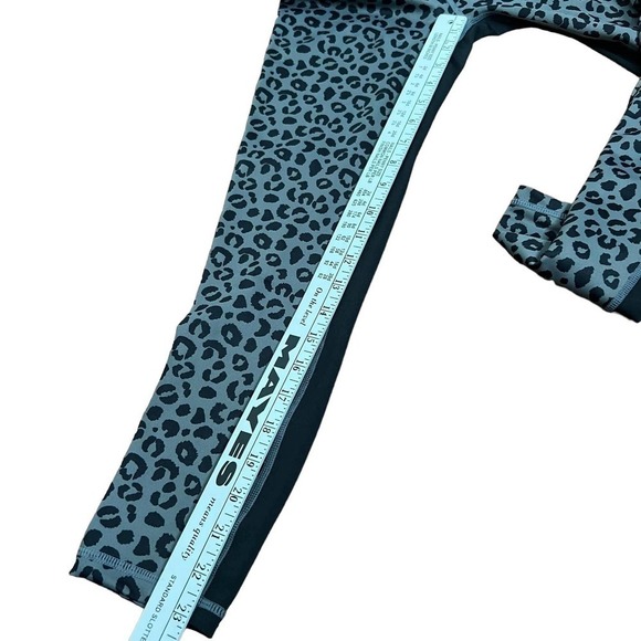 𝅺allfenix Leggings & Sports Bra Set Gray Black Leopard Size Small New With Tags - Picture 13 of 13